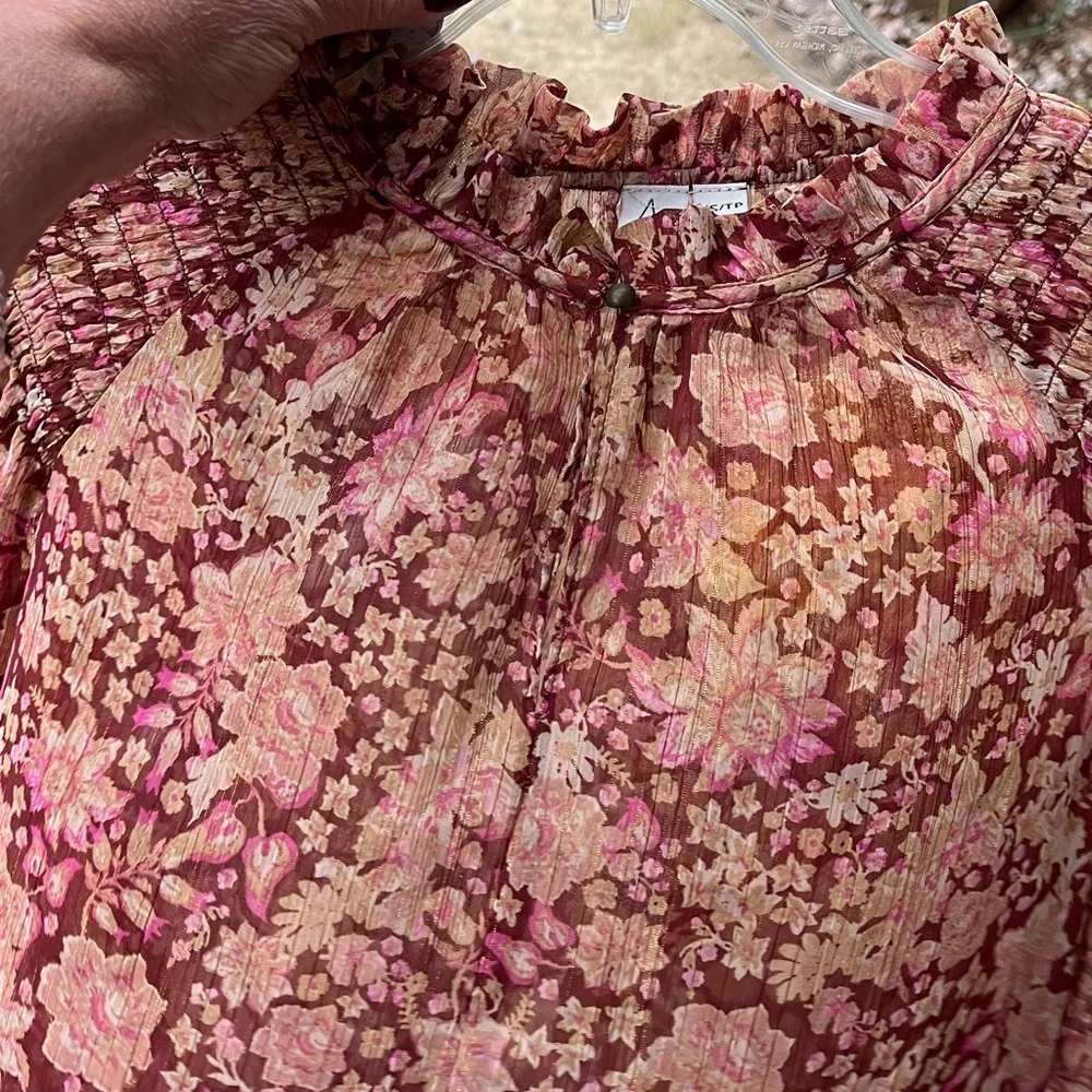 Sheer Floral Blouse. Size XS - Picture 3 of 8